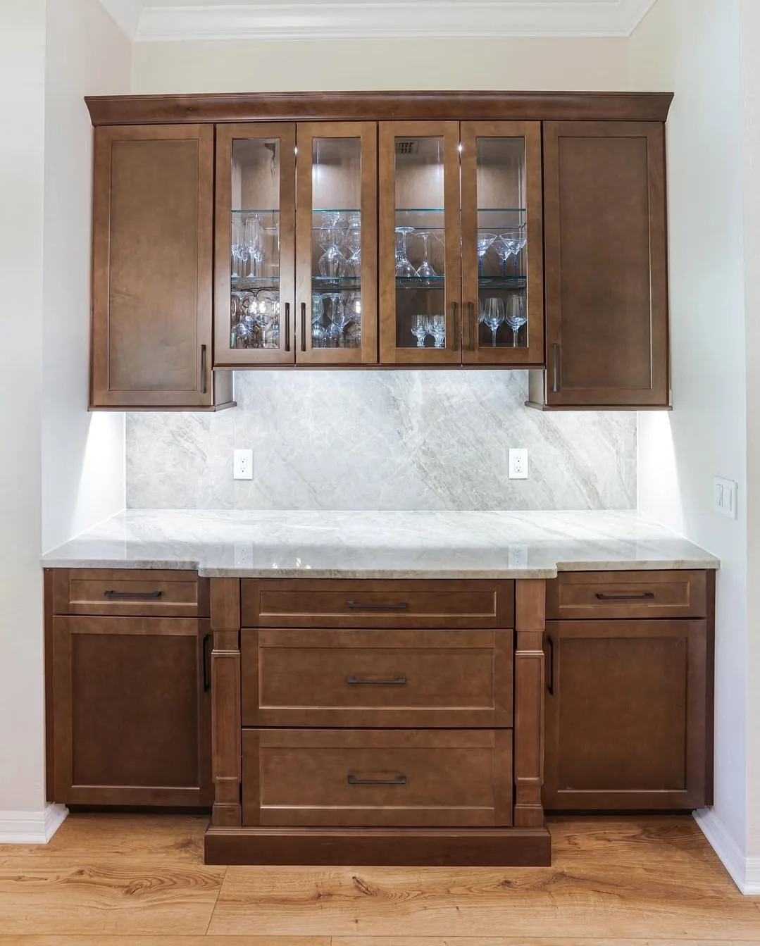 Under-cabinet and custom cabinet lighting in a Gainesville kitchen
