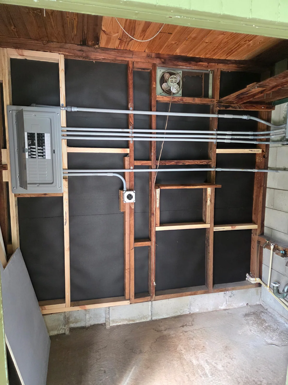 Electrical Safety in Older Gainesville Homes: What Homeowners Need to Know